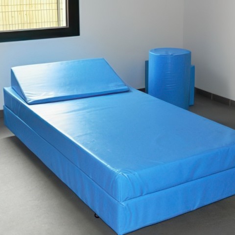 Lit isolement pieds à fixer au sol